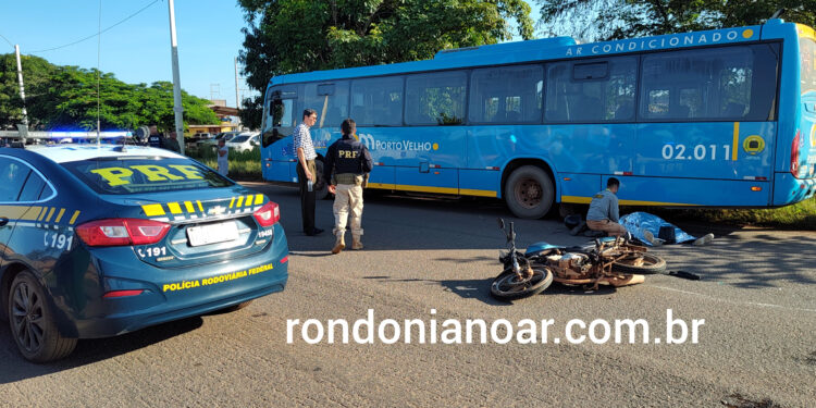 Urgente: Mulher morre ao ser atropelada por ônibus