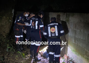 Execução: Mãe chora por filho morto