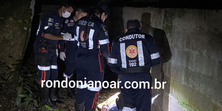 Execução: Mãe chora por filho morto