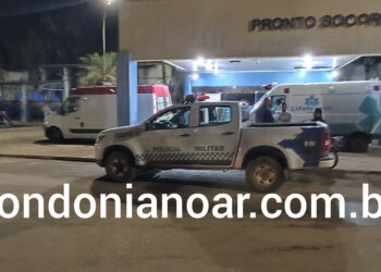Na frente de sua residência jovem e baleado