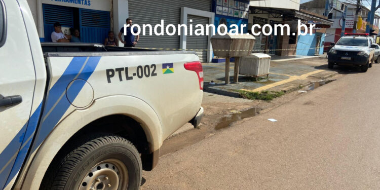 Feto é encontrado em lixeira na zona leste.
