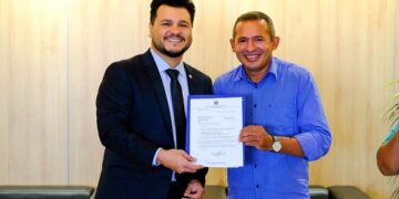 Deputado Marcelo Cruz celebra garantia de título de doação de área do bairro Planalto II, em Porto Velho
