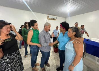 Em Machadinho do Oeste, deputada Sílvia Cristina reafirma apoio à pré-candidatura de Leomar Patrício