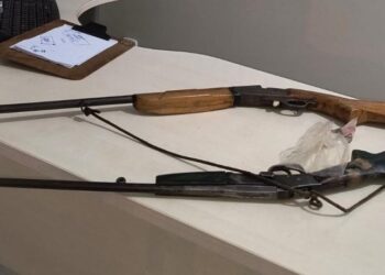 AÇÃO DA POLÍCIA MILITAR APREENDE DUAS ARMAS DE FOGO E CONDUZ SUSPEITOS