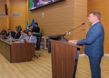 Auxílio alimentação e produtividade dos servidores do DER são debatidos em Plenário