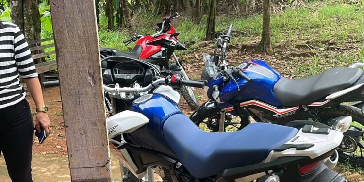 EM RÁPIDA RESPOSTA CONTRA O CRIME, PM RECUPERA MOTOS E PRENDE SUSPEITOS DO FURTO