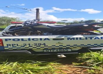 POLÍCIA MILITAR AGE RÁPIDO E RECUPERA MOTOCICLETA ROUBADA
