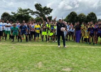 Deputado Alex Redano participa da entrega de materiais esportivos em Itapuã do Oeste