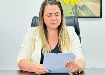 Implantação da Universidade Estadual de Rondônia é solicitada por Cláudia de Jesus