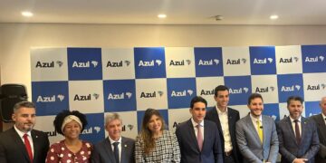 Deputada Sílvia Cristina diz que anúncio de ampliação de voos da Azul é positivo, mas que luta continua