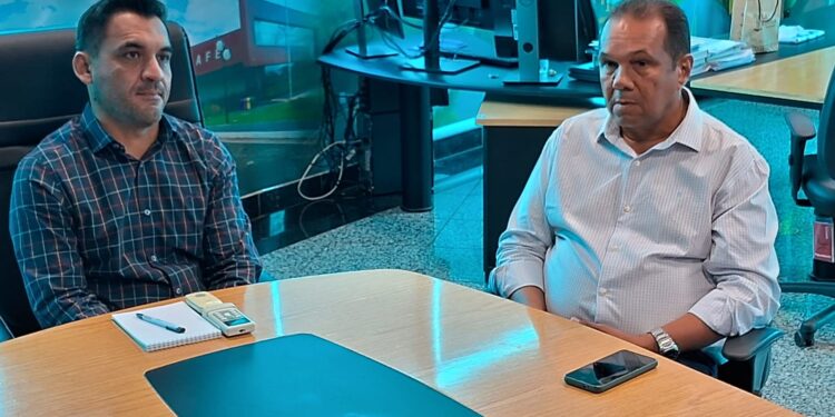 Jurandir Bengala e lideranças de Rio Pardo se reúnem com DER para tratar sobre recuperação da estrada da Linha 67