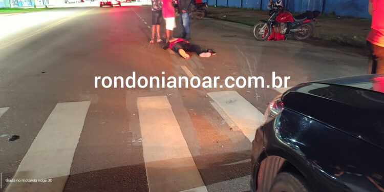 Motoboy é encaminhado para JPII após colidir com carro.