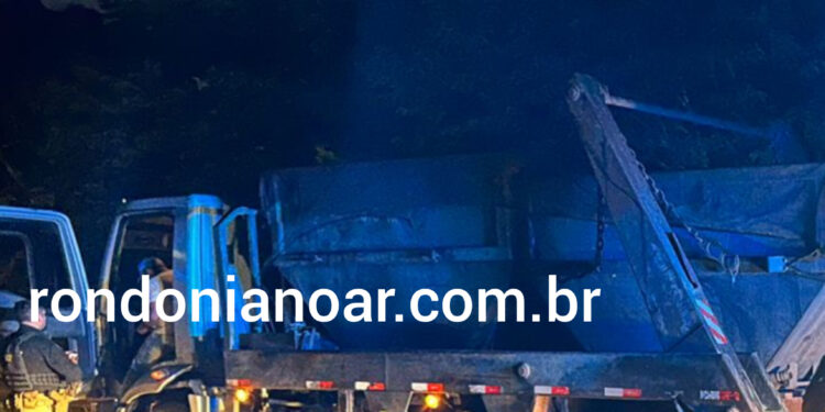 Mulher é socorrida com urgência ao JPII após acidente de trânsito