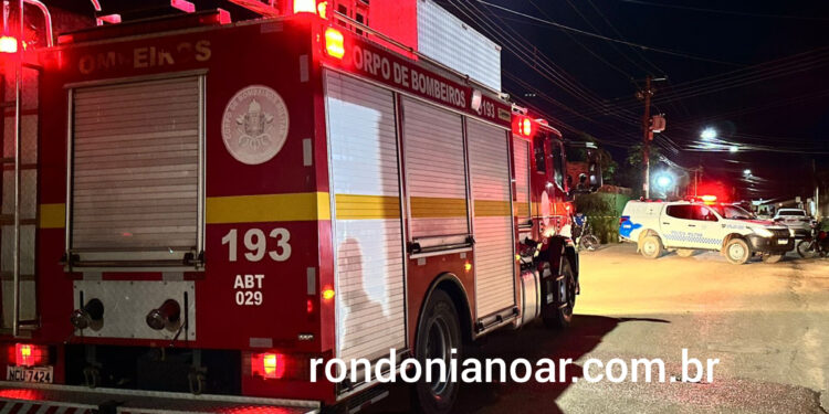Apartamento é destruído pelo fogo na zona sul