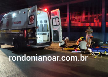 Motociclista perde o controle da motocicleta caí
