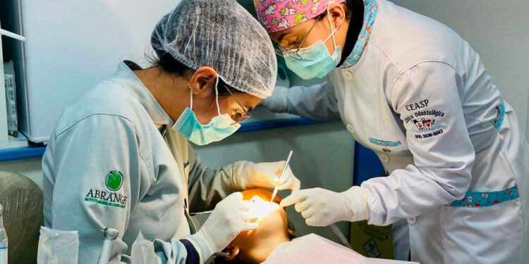 Deputado Pedro Fernandes investe em saúde na área da educação em Ariquemes através do projeto Belo Sorriso