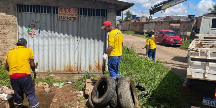 Prefeitura intensifica trabalho de desobstrução de bueiros