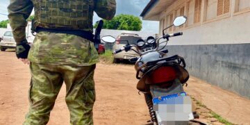 PROTETOR DAS FRONTEIRAS: EM GUAJARÁ MIIRIM HOMEM É PRESO PELA PM COM MOTOCICLETA CLONADA