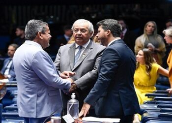 Aprovada urgência para projeto que regulamenta pesquisa com humanos