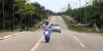Condutores devem ficar atentos quanto à necessidade de documentação e registro dos veículos elétricos