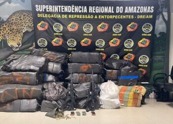 PF, PM, PC e Polícia Nacional do Peru apreende cerca de 900 quilos de drogas no Amazonas
