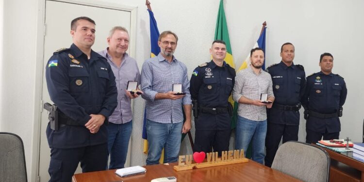 VISITA INSTITUCIONAL DO COMANDANTE-GERAL DA PM AO PREFEITO DE VILHENA