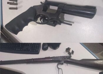 POLÍCIA MILITAR APREENDE DUAS ARMAS DE FOGO APÓS ENTREGADOR SER AMEAÇADO
