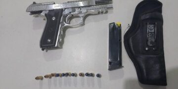PT 9mm: ABORDAGEM POLICIAL RESULTA EM APREENSÃO DE ARMA DE FOGO