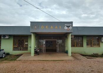 Professora é agredida por autista, registra BO e família é intimada