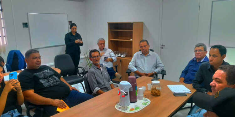 Necessidades dos distritos são discutidas em reunião entre o vereador Jurandir Bengala e secretário do Departamento Distrital de Porto Velho