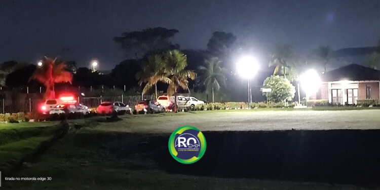 Cemitério: Disparos de arma de fogo