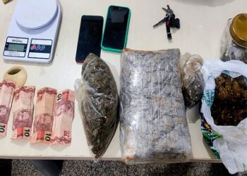 PONTO DE VENDA DE DROGAS É DESARTICULADO PELA PM NO BAIRRO PRESIDENCIAL