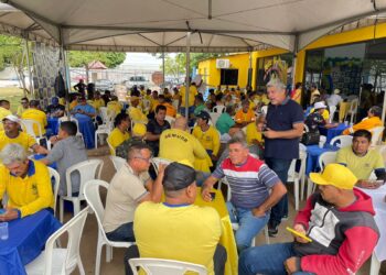 Almoço homenageia profissionais da limpeza urbana porto-velhense