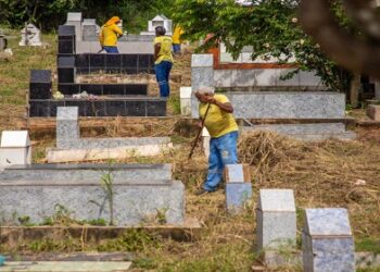Prefeitura realiza limpeza nos cemitérios municipais de Porto Velho