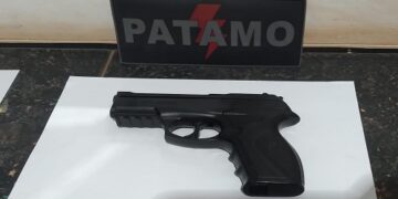 GUAJARÁ-MIRIM – POLÍCIA MILITAR APREENDE SIMULACRO DURANTE PATRULHAMENTO NOTURNO