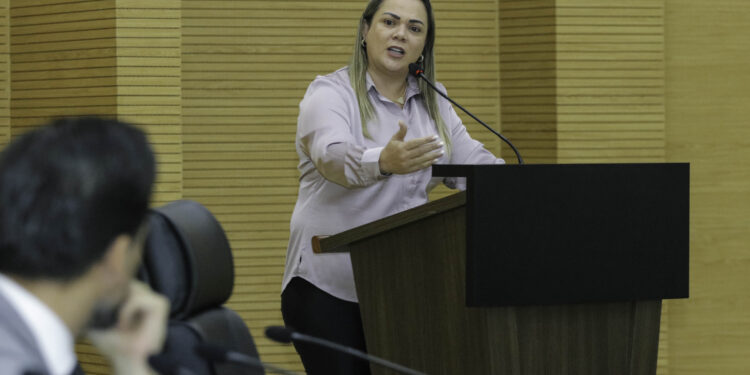 Cláudia de Jesus destaca agricultura familiar e Sessão Itinerante na Fepaf em Ji-Paraná