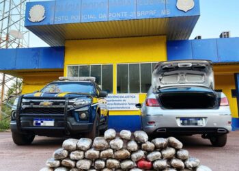 PRF apreende 23 Kg de maconha em Corumbá (MS)