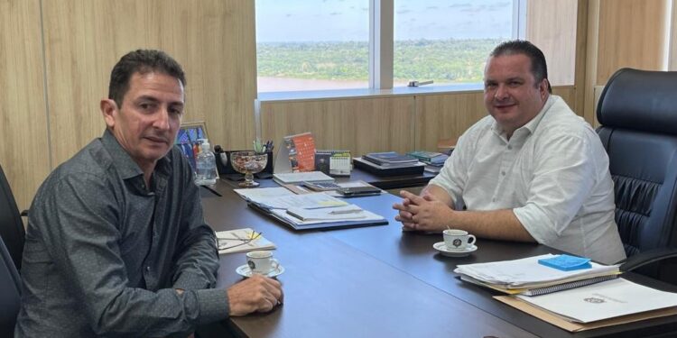 Deputado Luís do Hospital confirma apoio aos agricultores de Jaru