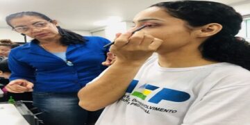 Inscrições para cursos na Escola Móvel de Imagem Pessoal em Extrema, seguem até dia 10