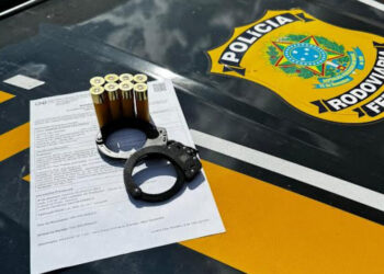 Acusado de homicídio é preso com arma e munições na BR-364
