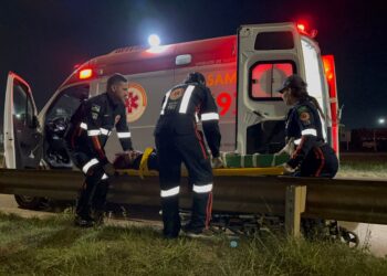 Motociclista fica ferida em acidente na BR-364 em Porto Velho
