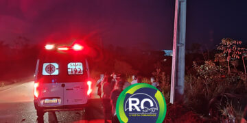Motorista perdeu o controle do veículo e atingiu poste de energia