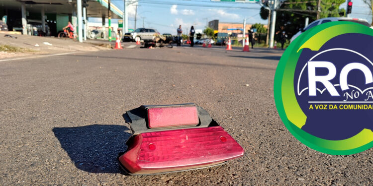 Motociclista é socorrido em estado grave após ser atingido por carro