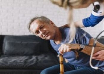 Queda entre idosos são comuns: aprenda cinco passos para evitar