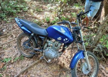 POLÍCIA MILITAR RECUPERA MOTO FURTADA