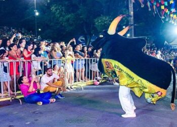Boi-bumbá Diamante Negro leva para o Arraial Flor do Maracujá a riqueza e os mistérios da Amazônia