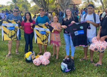 Cláudia de Jesus participa da entrega materiais esportivos em Ji-Paraná, Presidente Médici e Corumbiara