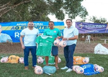 Deputado Ribeiro do Sinpol entrega materiais esportivos e anuncia emenda no interior do Estado
