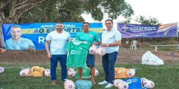 Deputado Ribeiro do Sinpol entrega materiais esportivos e anuncia emenda no interior do Estado