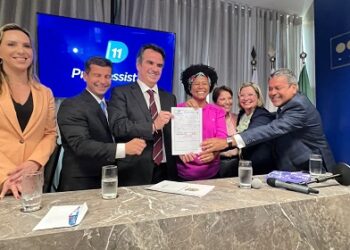 Em Brasília, deputada Sílvia Cristina filia-se ao PP, em solenidade prestigiada por lideranças do partido